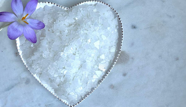 Look after your self and practise self love with our calming and restoring bath salts. 